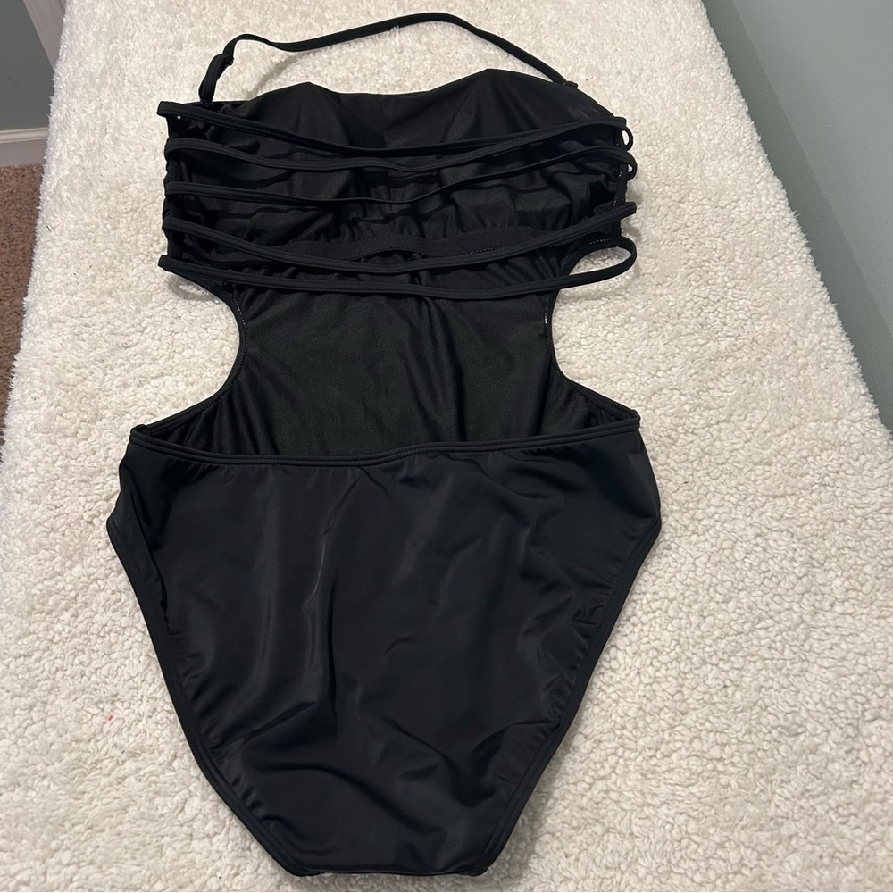 ☀️Venus Black Capri Strap Back Monokini Size 14 NWOT Black Swimsuit - Picture 4 of 13